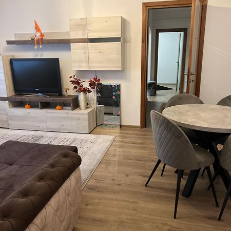באקאו Central Trei Camere מראה חיצוני תמונה