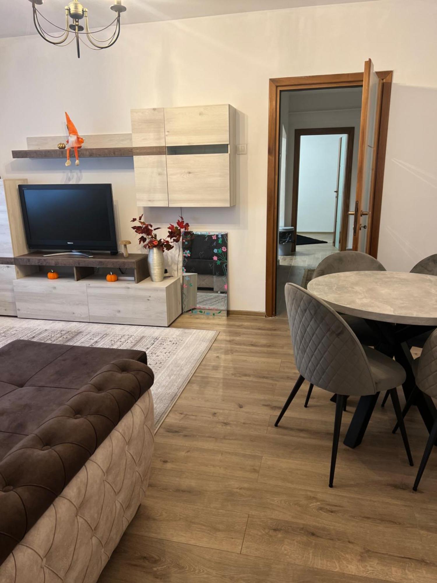 באקאו Central Trei Camere מראה חיצוני תמונה